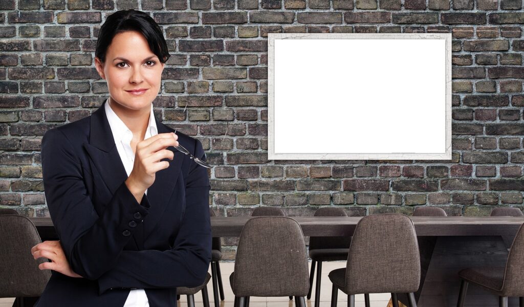 businesswoman, office, meeting-4126489.jpg